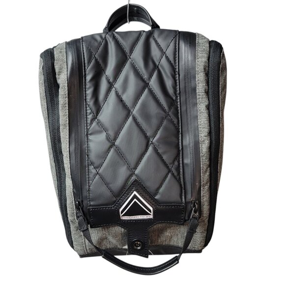 Standard Pacific Hanging Dopp Kit Toiletry BagQuilted Black & GrayNWT